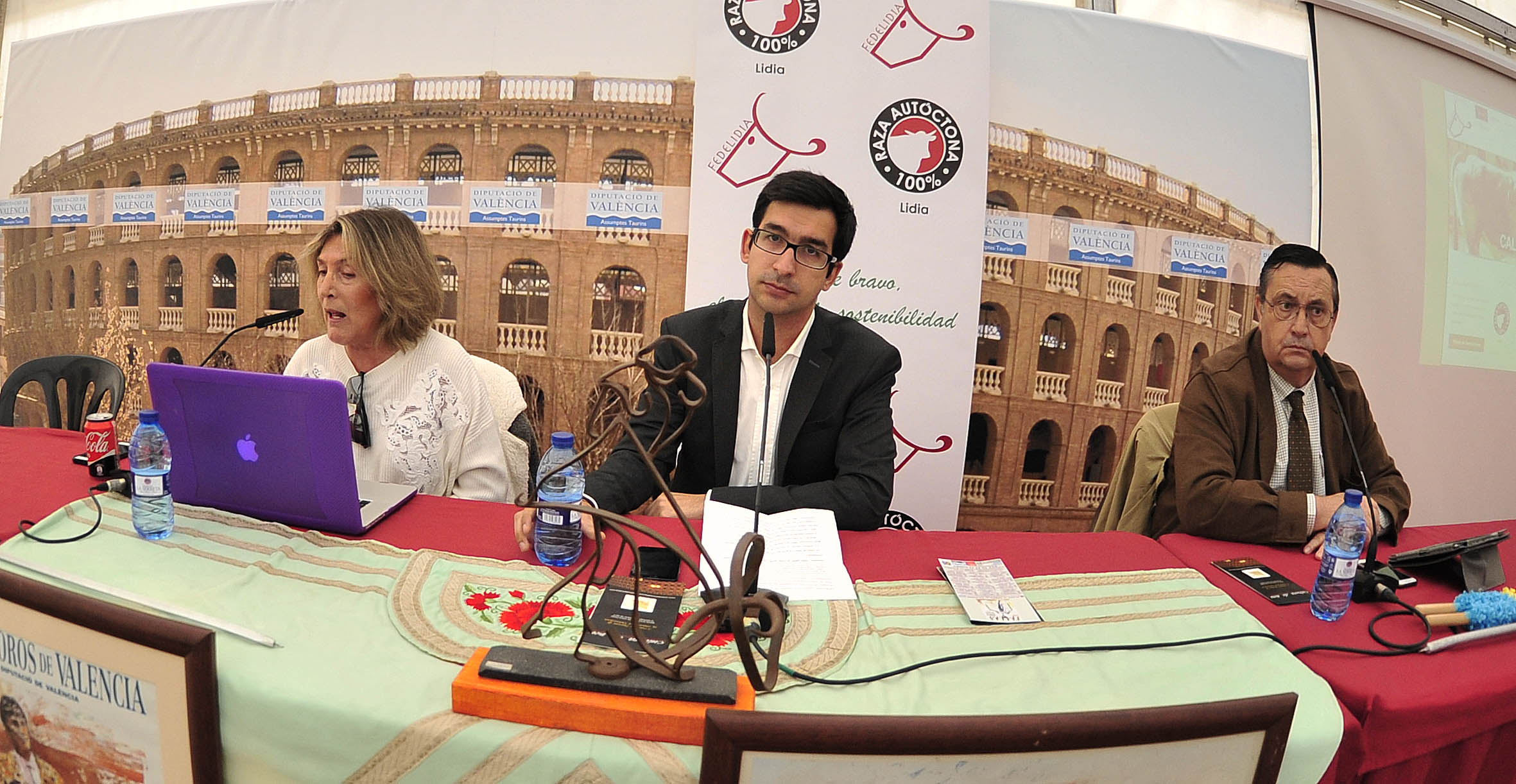 Coloquio “La carne de lidia, garantía de origen y sostenibilidad”