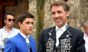 Guillermo actuó con su padre, Pablo Hermoso de Mendoza, que fue ovacionado.