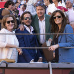 Feliciano López, junto al cirujano Ángel Martín y amigas.