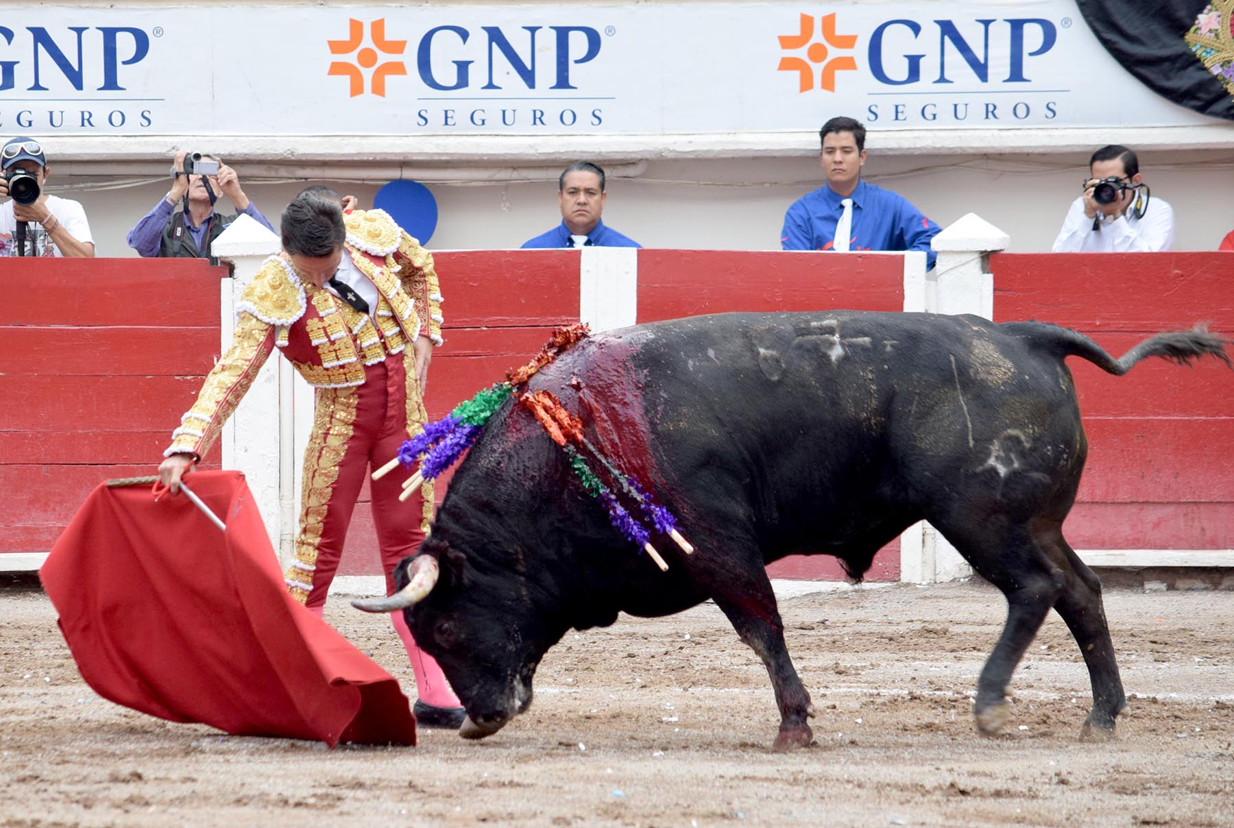 Diego Urdiales, oreja en el de regalo en Aguascalientes