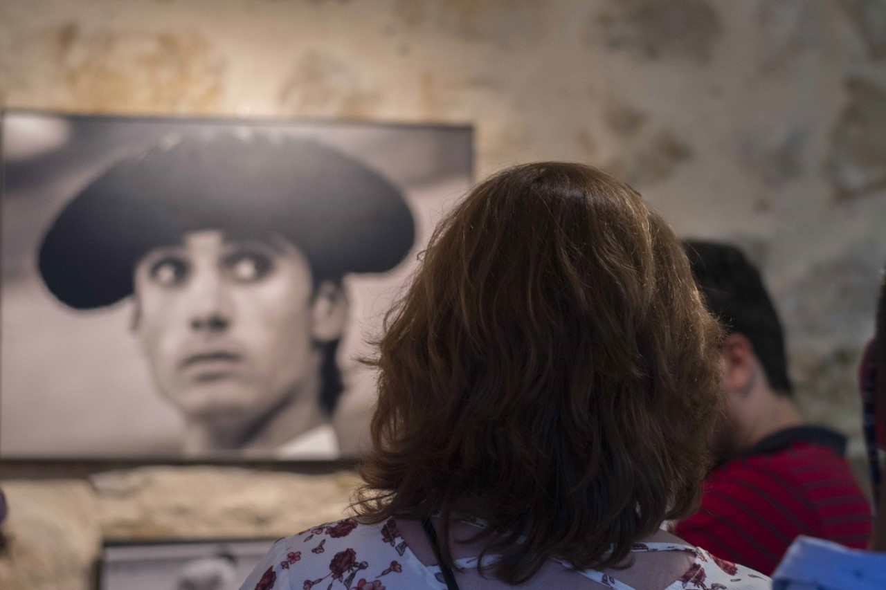 Exposición fotográfica y toreo de salón como homenaje a Víctor Barrio en Sepúlveda