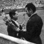 Ordóñez ofreció banderillas a todos sus compañeros: Antonio Bienvenida -en la imagen-, Julio Aparicio, Jaime Ostos, Paco Camino y Clavel. Era el festival de 1961