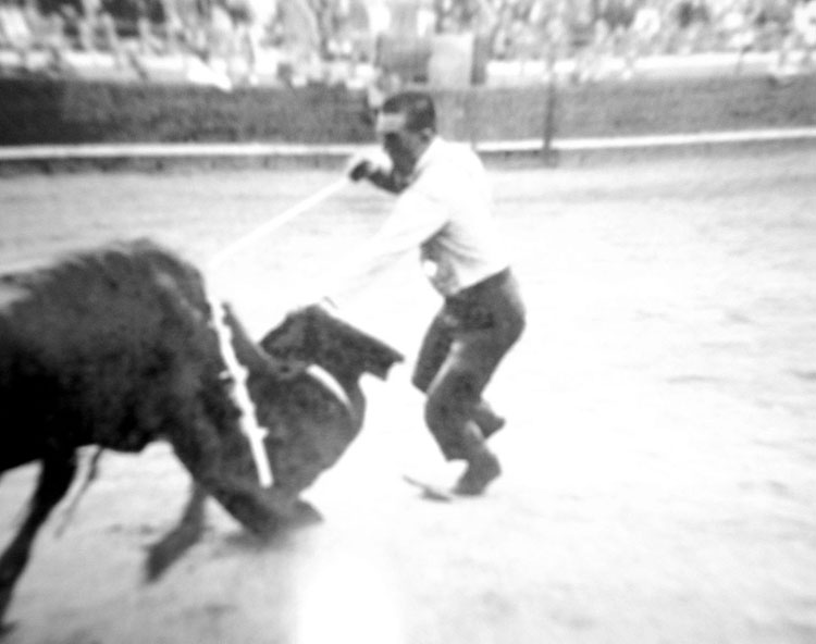 El mítico Pichichi, entrando a matar.