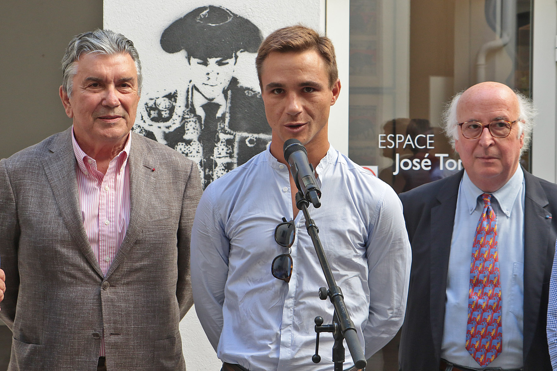 Juan Bautista cede al Museo de Nimes el vestido de su tarde en solitario en el coliseo