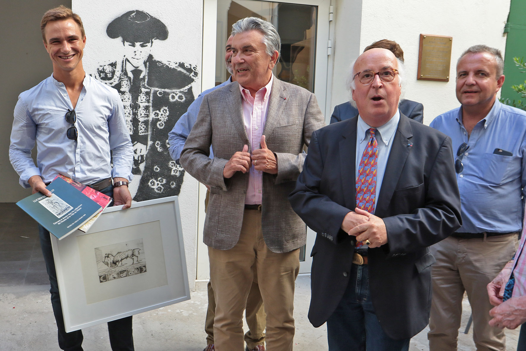 Juan Bautista cede al Museo de Nimes el vestido de su tarde en solitario en el coliseo