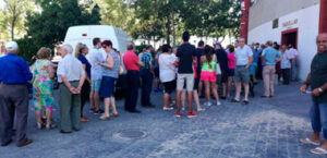 Colas en Colmenar Viejo para adquirir las entradas para su feria.