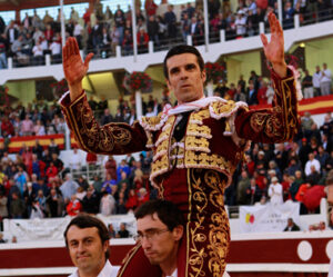 Emilio de Justo a hombros este sábado en Dax