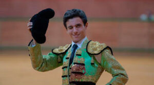 El Adoureño, premiado con el Trofeo Zapato de Oro de Arnedo