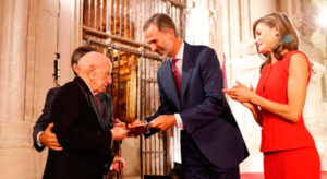 Victorino Martín recibe el Premio Nacional de Tauromaquia de manos del Rey Felipe VI