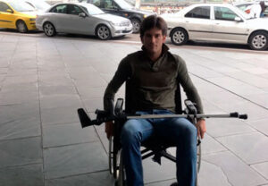 José Garrido a la salida de Clínica Quirón de Zaragoza