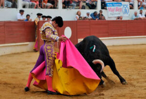 José Garrido lanceando a la verónica en la plaza de Saint Sever