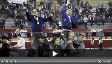 Andy Cartagena y Emiliano Gamero sobreviven en la noche de los muertos