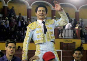 El Zapata logró cortar tres orejas siendo el máximo triunfador en Tlaxcala