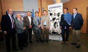 Esplá, Mendes, Soro y Morenito de Maracay con las autoridades en Foyos