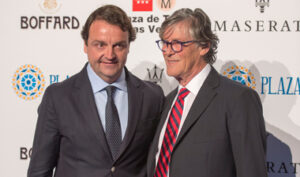 García Garrido junto a Simón Casas en las Ventas