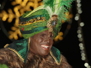 Baltasar, feliz en la cabalgata de Alicante