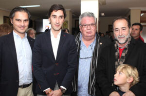 Palazón, rodeado de gente del mundo del toro de Alicante como Esplá o Nacho Lloret.