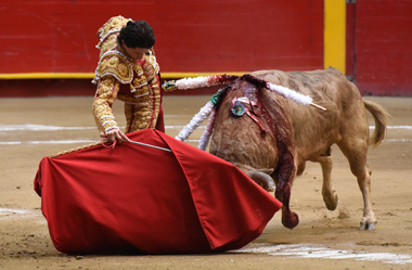 Sebastián Ritter, única oreja en el inicio de la feria de Medellín