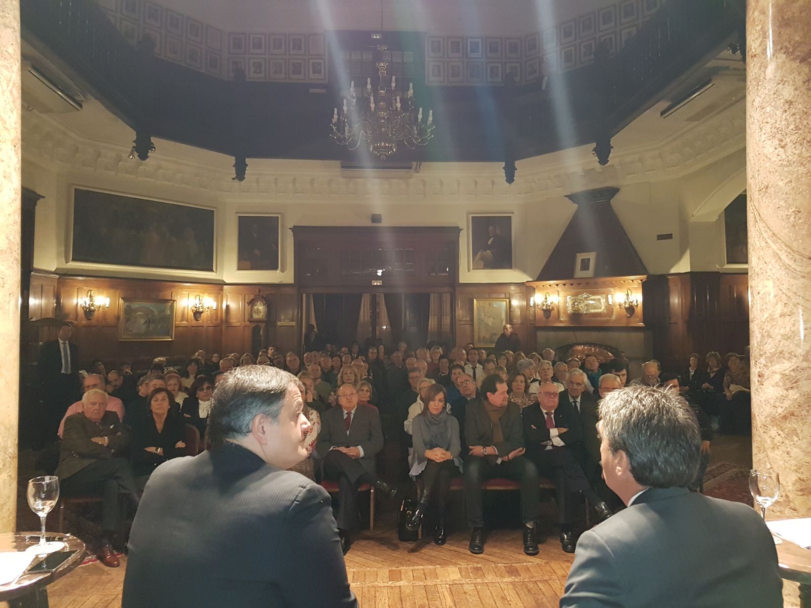 Coloquio de Victorino Martín en el Club Taurino de Bilbao