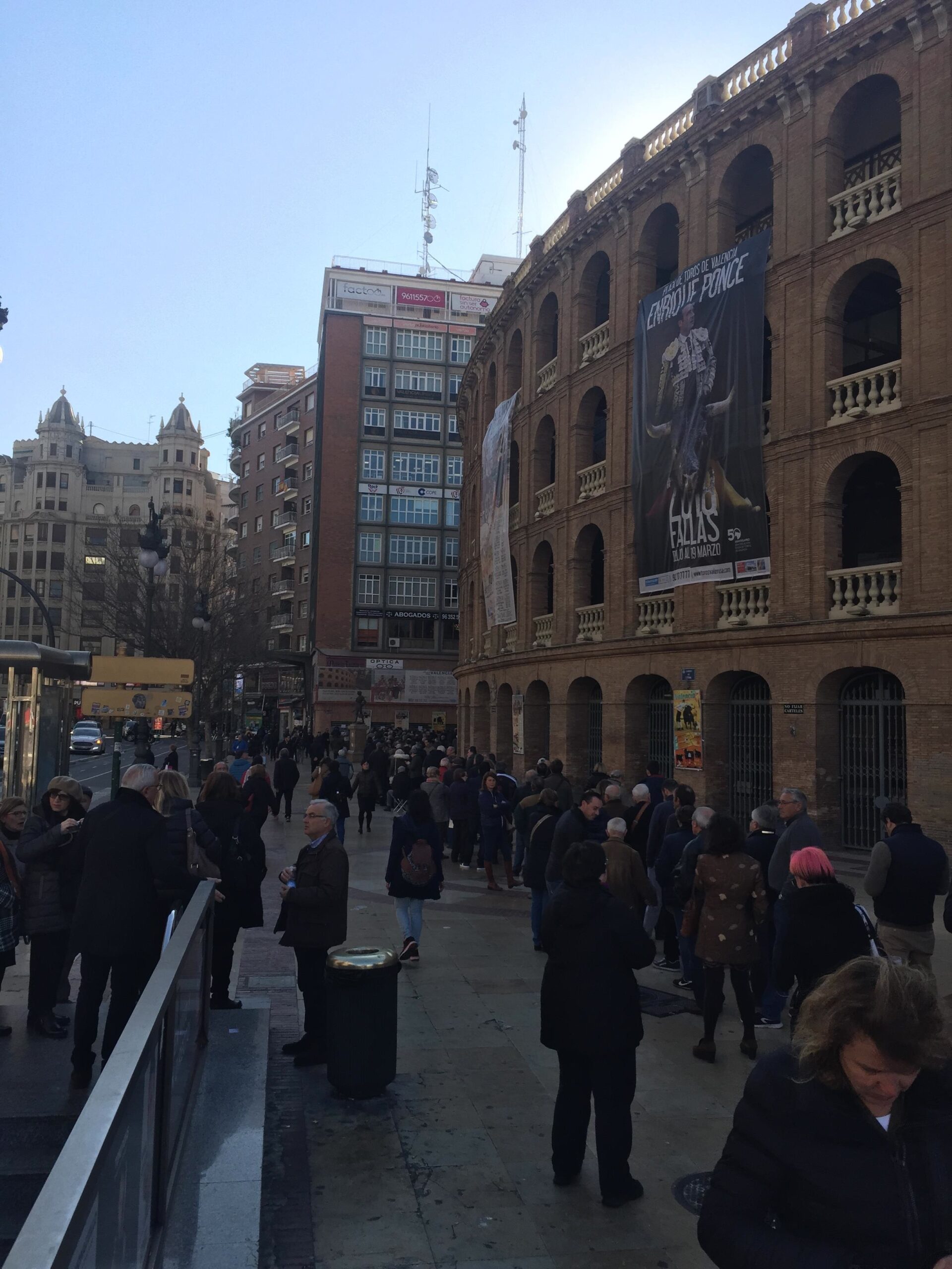 Colas en las taquillas de Valencia.