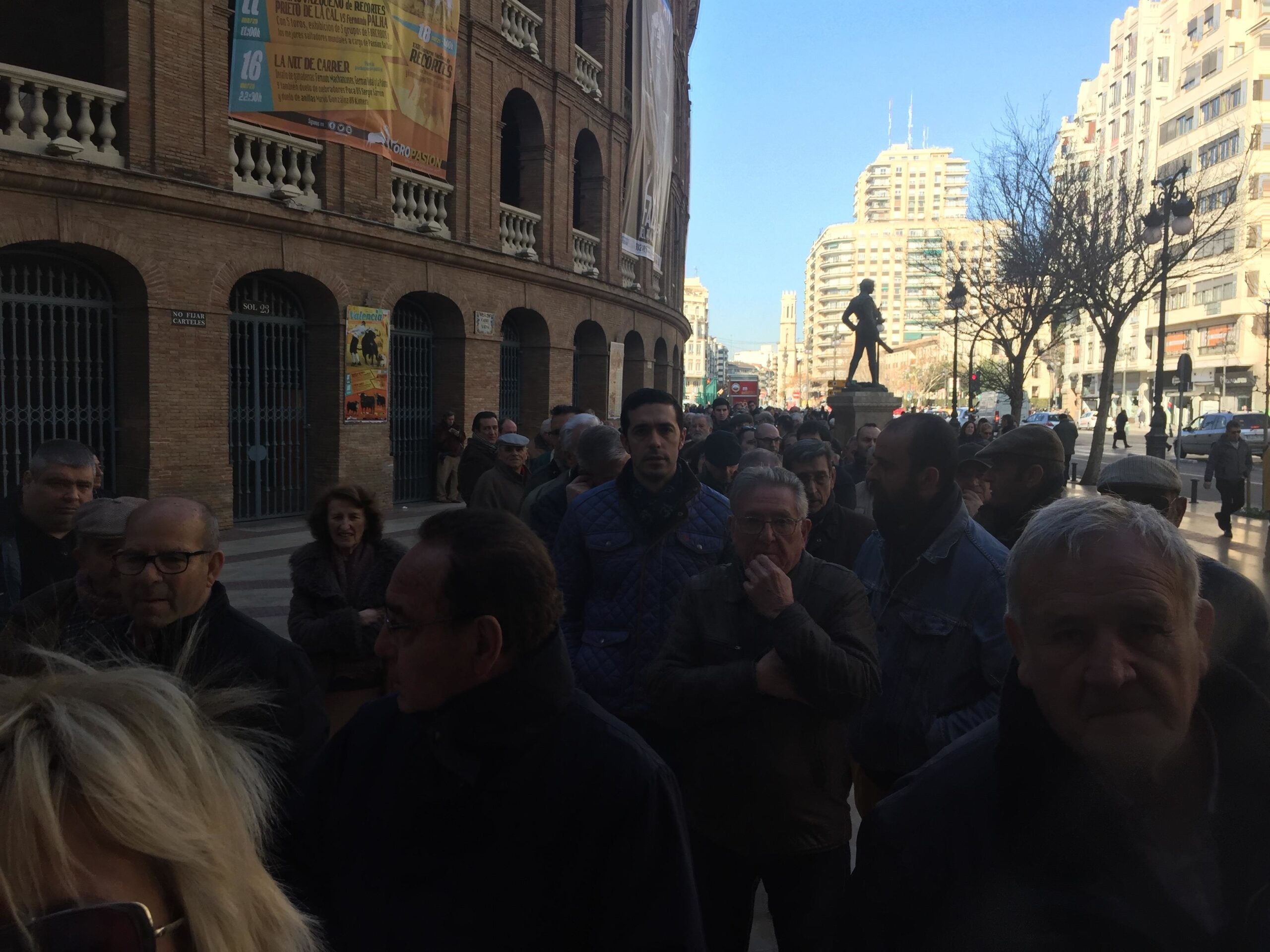 Colas en las taquillas de Valencia.
