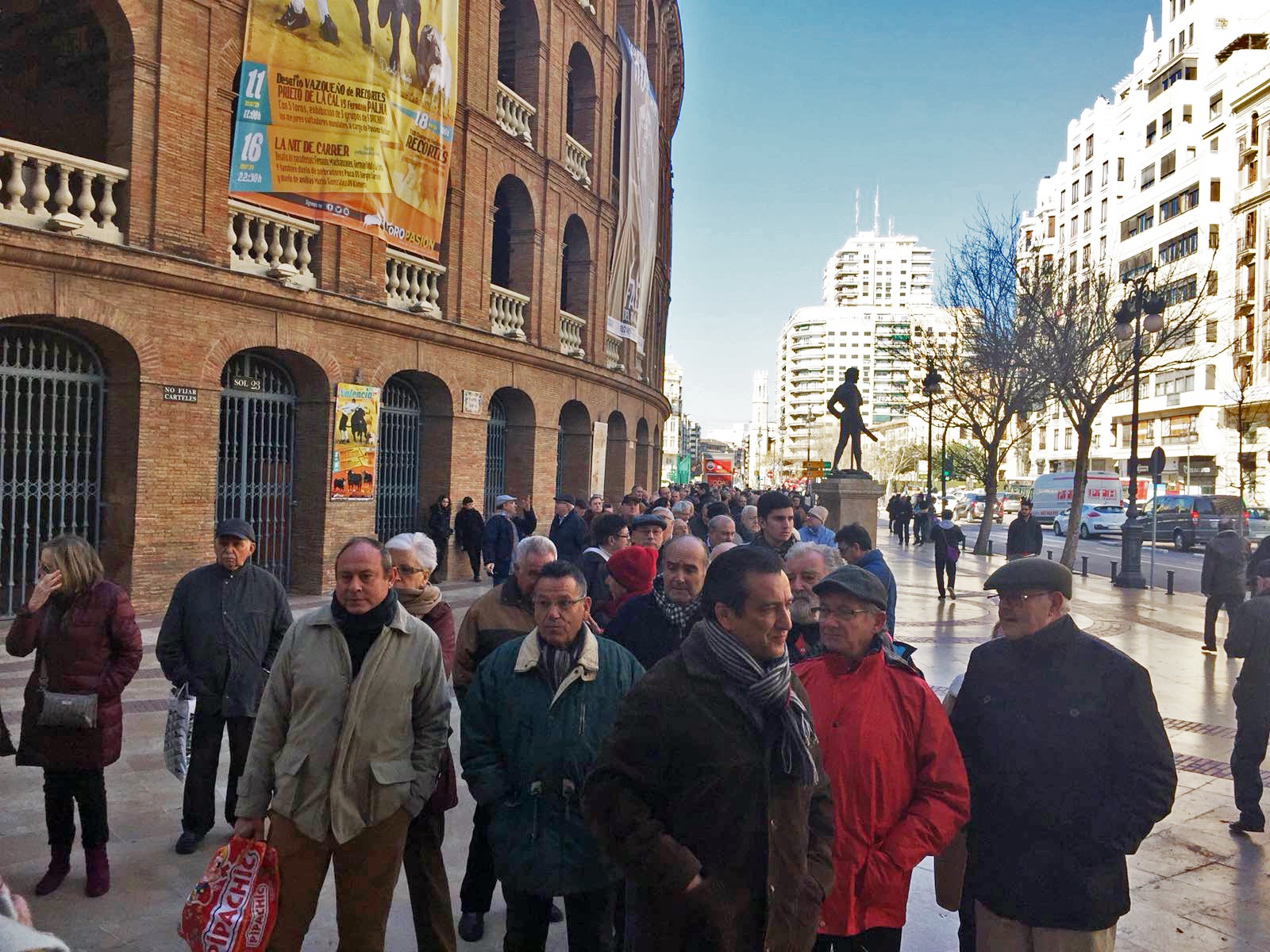 Colas en las taquillas de Valencia.