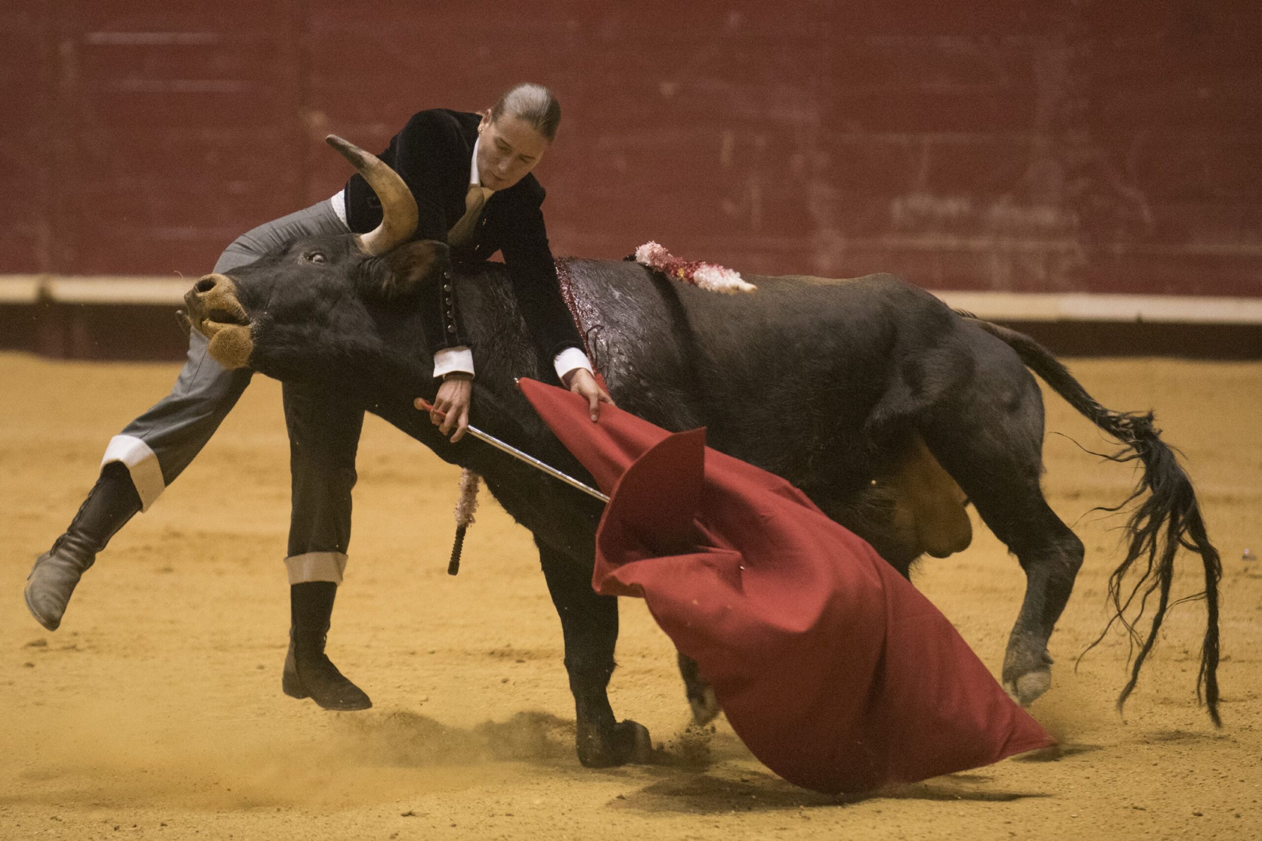 Rocío Romero, lesionada en el festival de La Flecha en Arroyo de la Encomienda