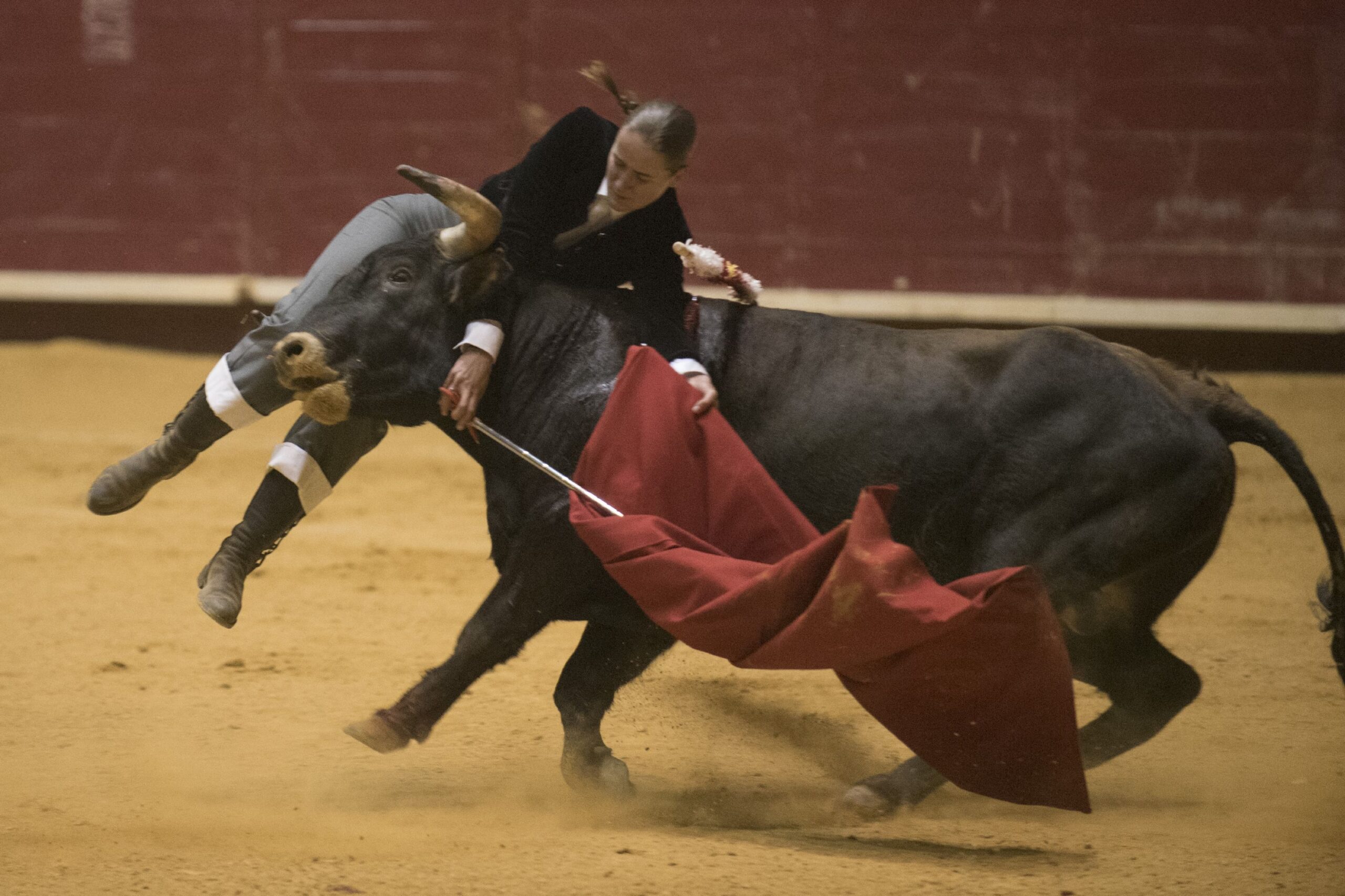 Rocío Romero, lesionada en el festival de La Flecha en Arroyo de la Encomienda