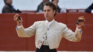 Finito de Córdoba, triunfo de dos orejas en Aracena