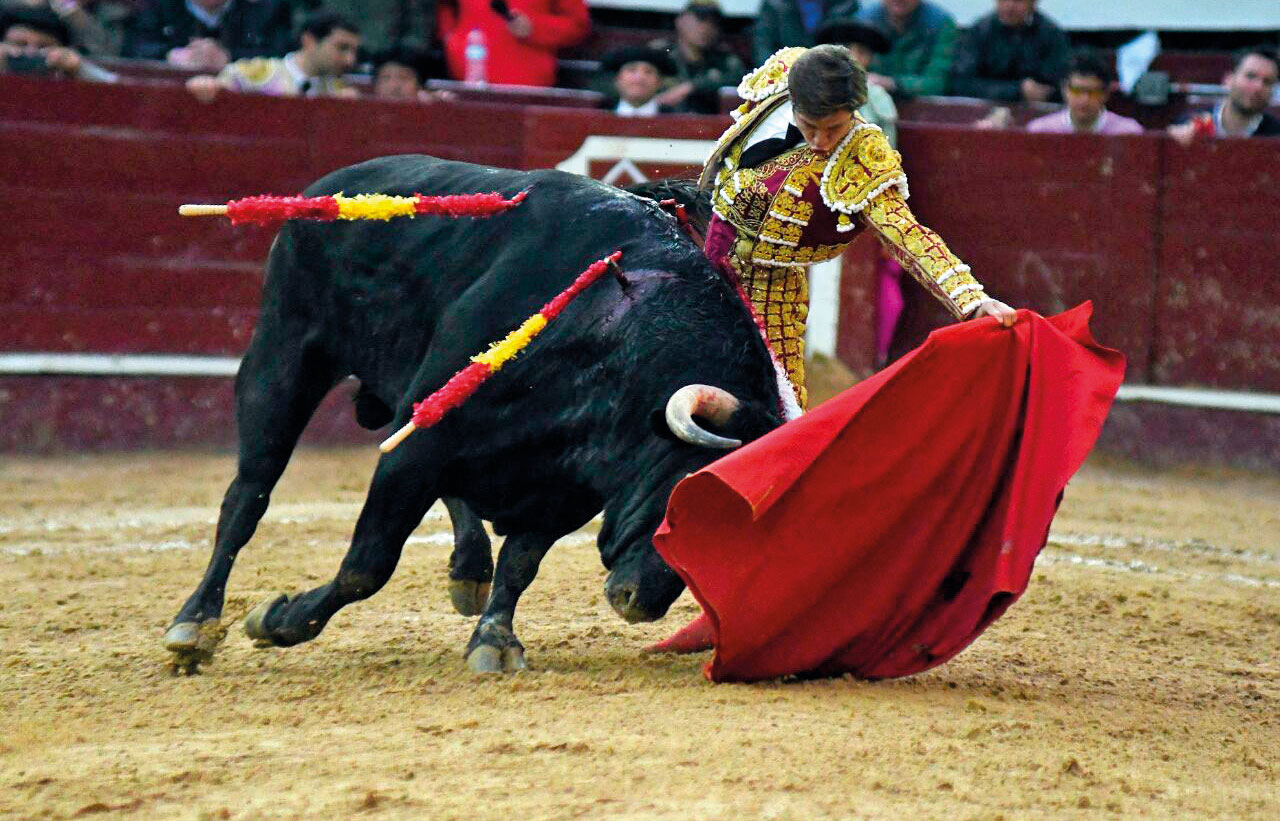 Lo de El Juli en Bogotá lo han calificado de histórico. Es un aviso de cómo viene el madrileño.