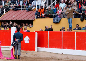 Paquirri recibe el homenaje de la afición durante el festejo de Ricla del año pasado