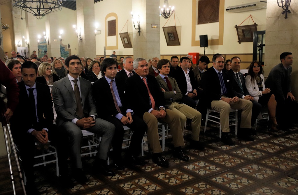 Roca Rey, maestro en el Club de Aficionados Prácticos de Guillena (Sevilla)