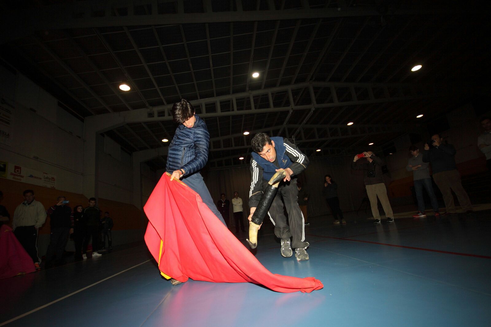 Roca Rey, maestro en el Club de Aficionados Prácticos de Guillena (Sevilla)