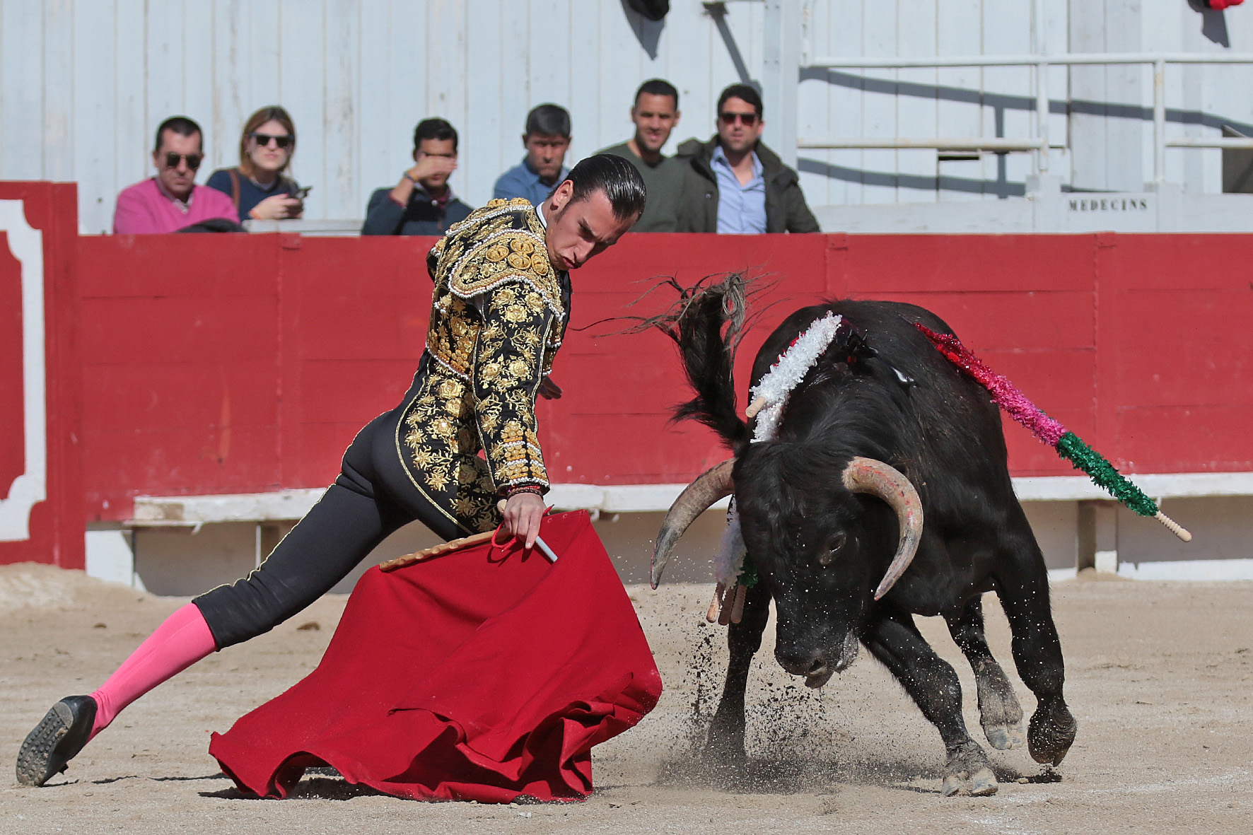 Arles - Novillada sin picadores matinal - Sábado 31 de marzo de 2018