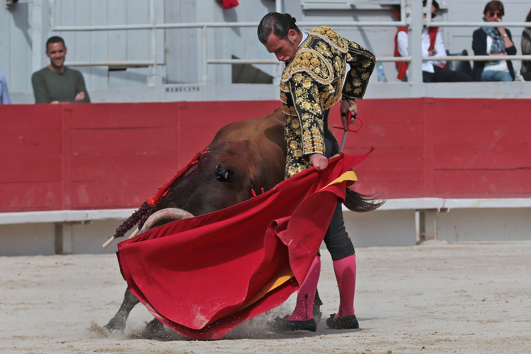 Arles - Novillada sin picadores matinal - Sábado 31 de marzo de 2018