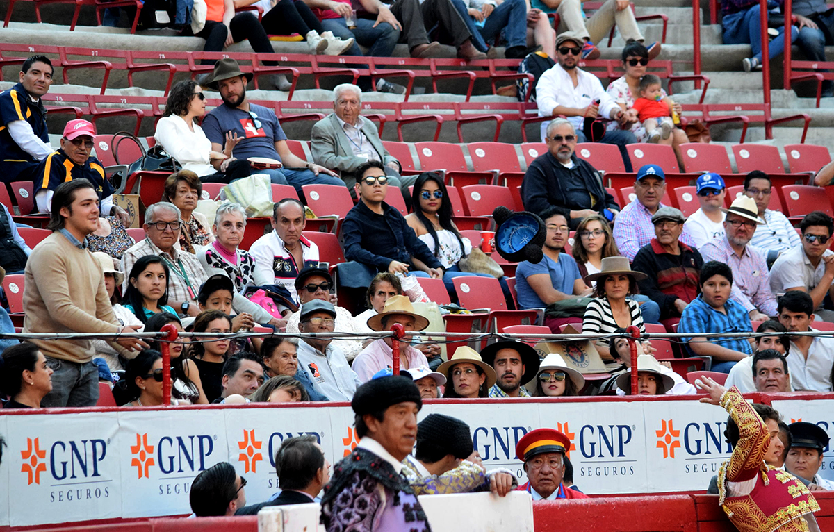 Primera novillada del ciclo "Soñadores de Gloria" en México D.F.