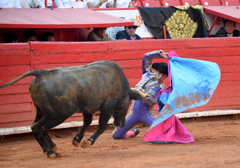 Isaac Fonseca, lo mejor en la novillada de la México