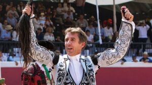 Hermoso de Mendoza, triunfo rotundo en Atizapán de Zaragoza