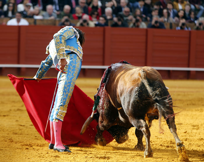 Sevilla - Corrida de toros - Domingo 8 de abril de 2018