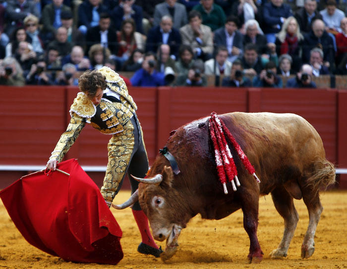 Sevilla - Corrida de toros - Domingo 8 de abril de 2018