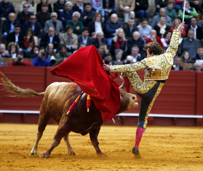 Sevilla - Corrida de toros - Domingo 8 de abril de 2018