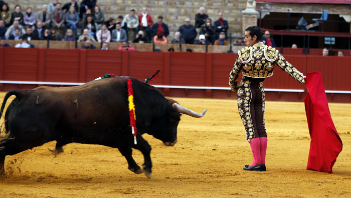 Sevilla - Corrida de toros - Domingo 8 de abril de 2018
