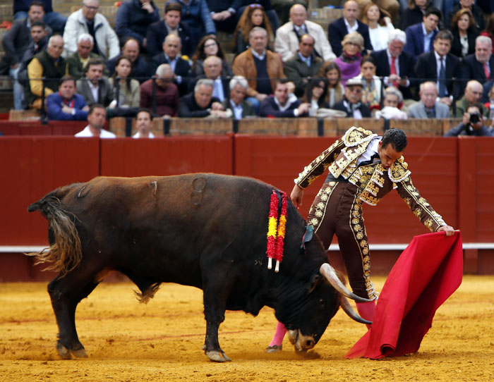 Sevilla - Corrida de toros - Domingo 8 de abril de 2018