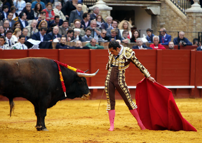 Sevilla - Corrida de toros - Domingo 8 de abril de 2018