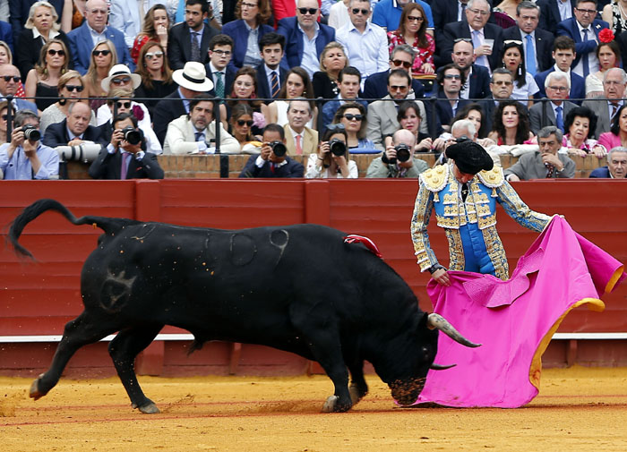 Sevilla - Corrida de toros - Viernes 20 de abril de 2018