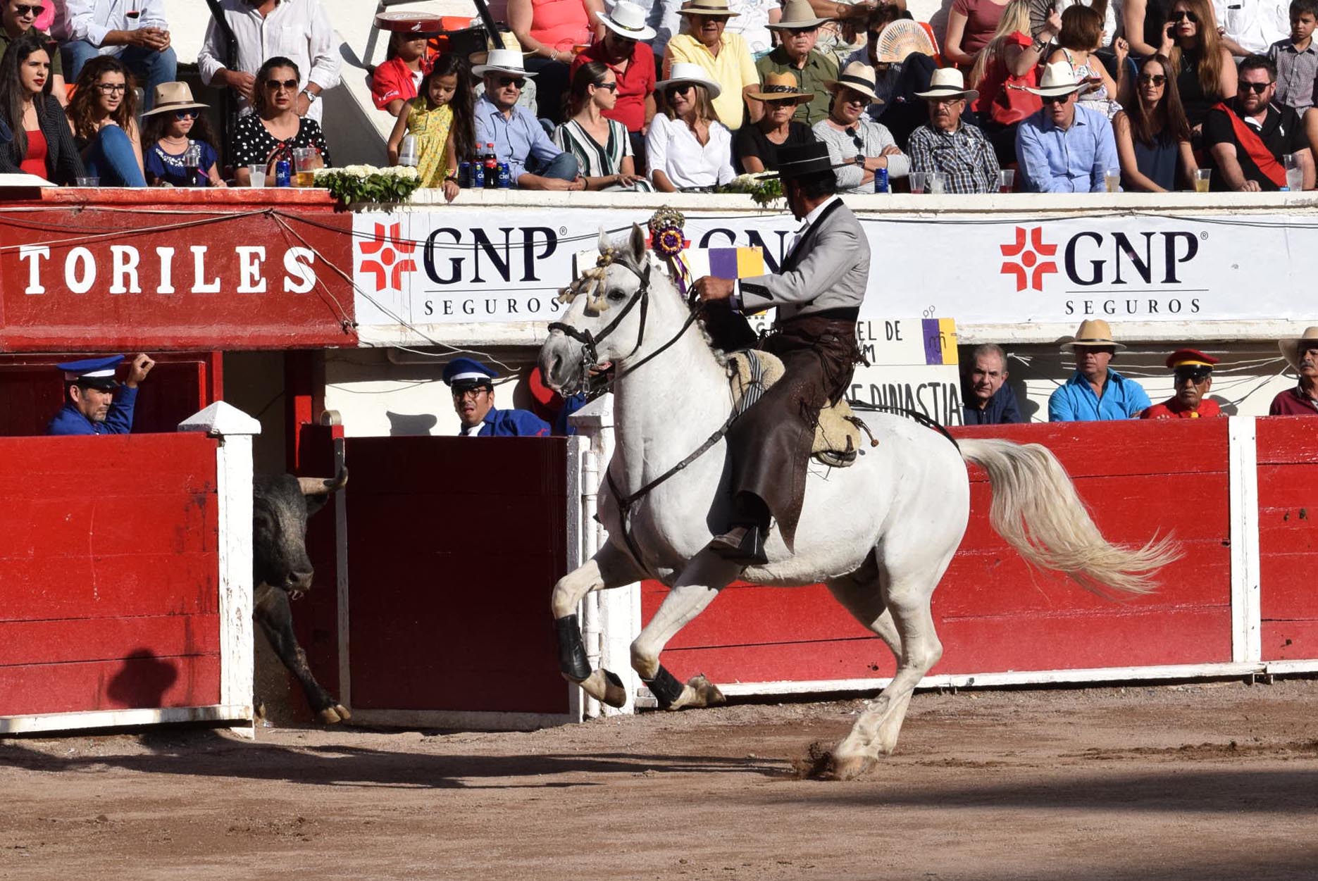 Aguascalientes (México) - Corrida de toros - Sábado 28 de abril de 2018