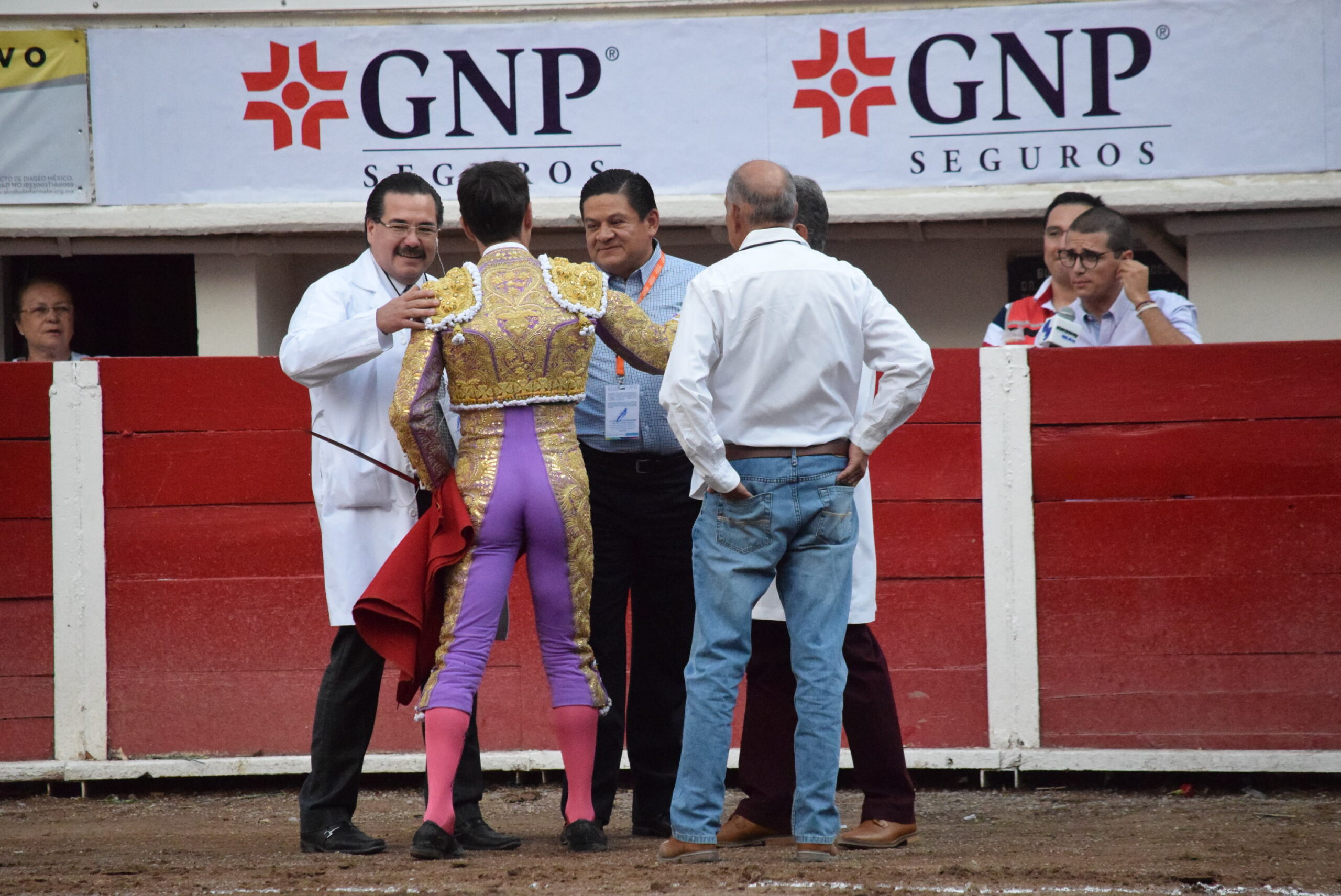 Aguascalientes (México) - Corrida de toros - Viernes 7 de abril de 2018