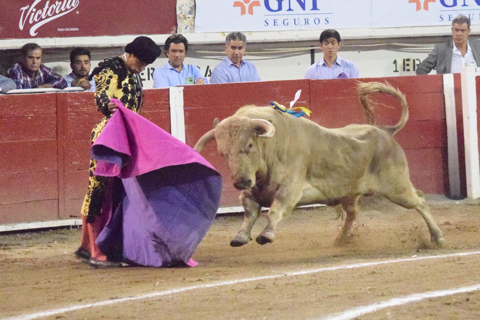 Aguascalientes (México) - Corrida de toros - Viernes 7 de abril de 2018