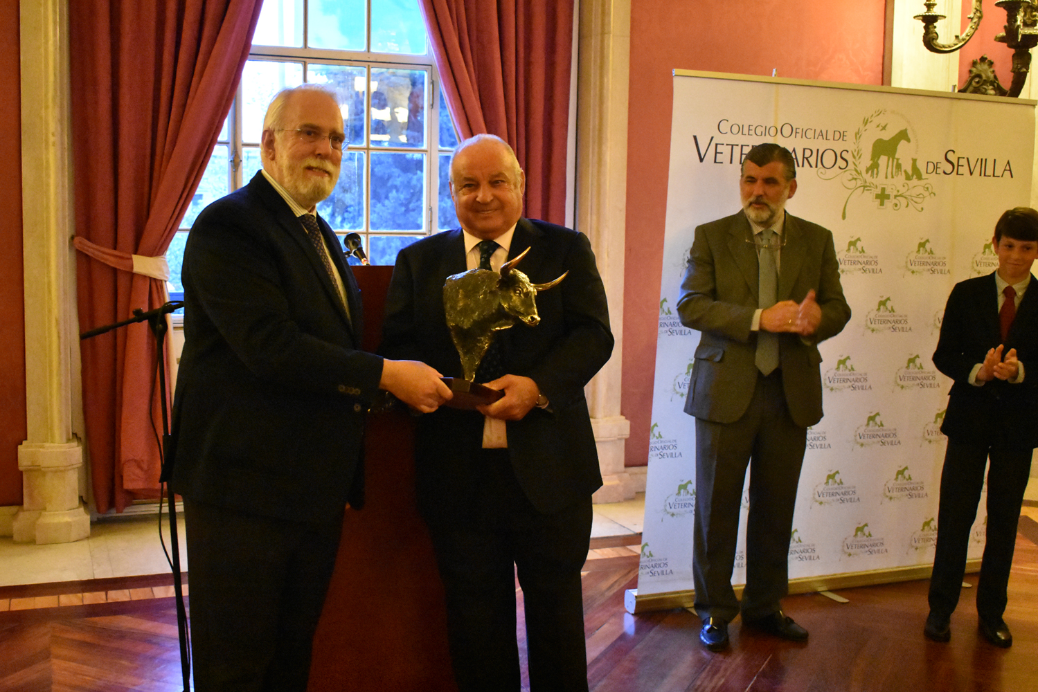 Premio IlustreColegio Oficial de Veterinarios de Sevilla