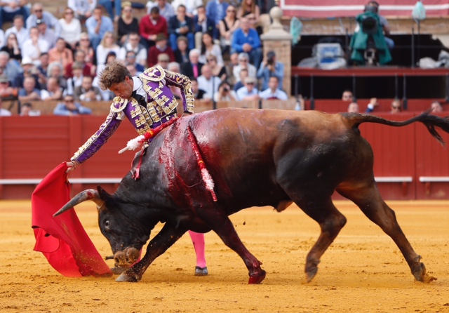 Sevilla - Corrida de toros - Domingo 22 de abril de 2018